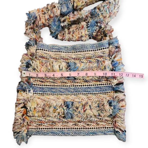 Hand Woven Fringed Yarn Purse - Picture 7 of 9